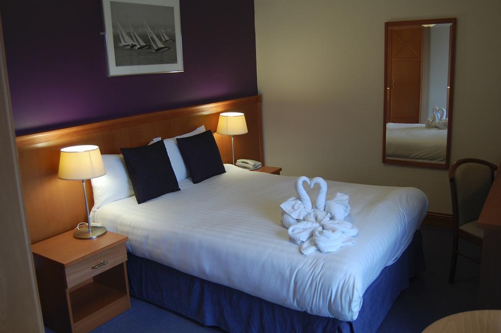 Leitrim Marina Hotel Carrick on Shannon Eksteriør bilde