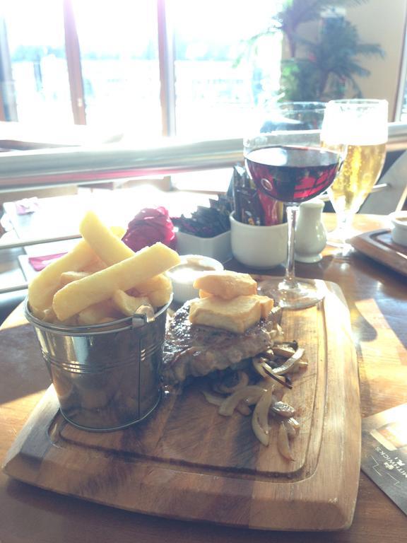 Leitrim Marina Hotel Carrick on Shannon Eksteriør bilde